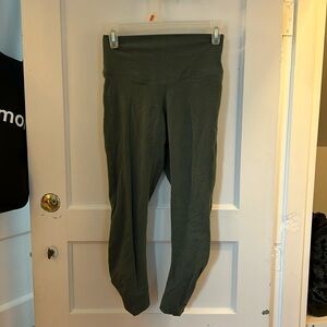 Old Navy Powerchill Extra High Rise Leggings